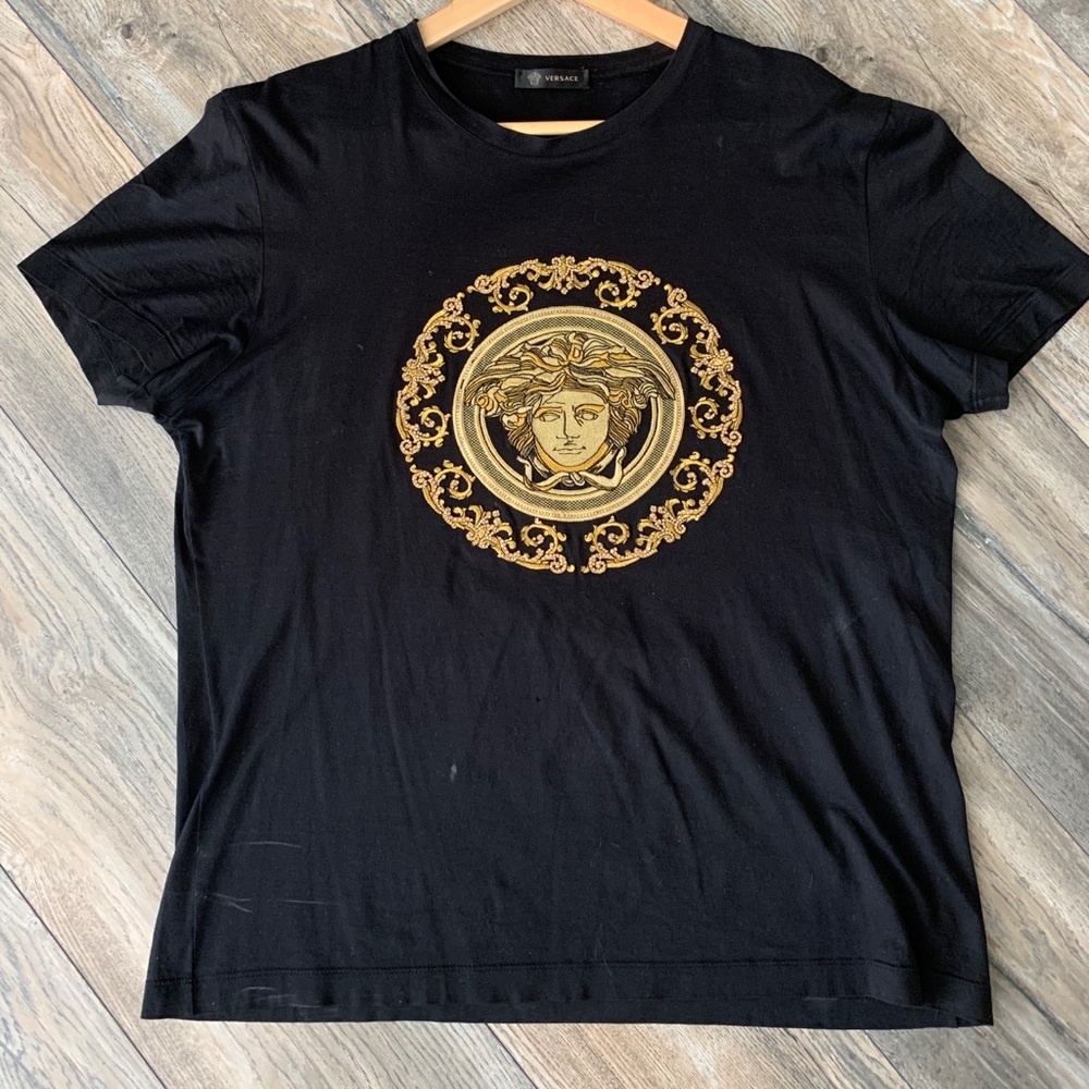 Men’s Versace shirt